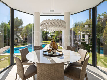 Villa Renata – Luxury Villa for Sale in Marbella Hill Club