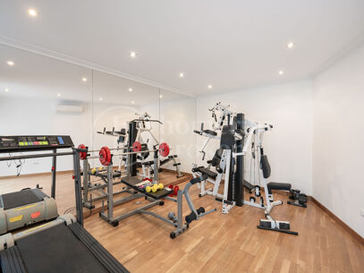 Villa Renata – Luxury Villa for Sale in Marbella Hill Club