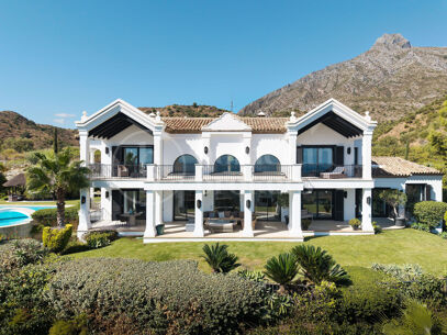 Villa Renata – Luxury Villa for Sale in Marbella Hill Club