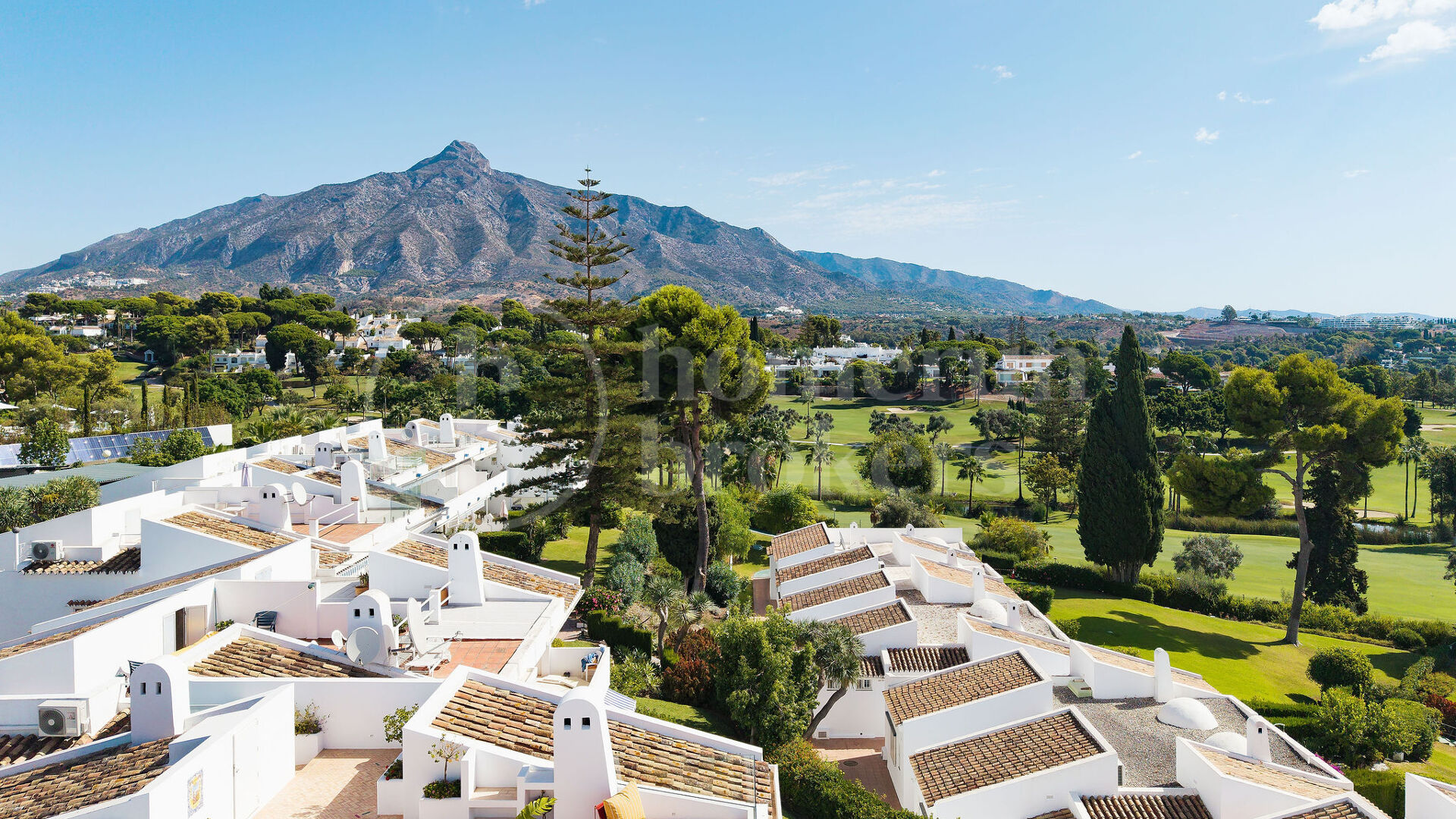 Casa Los Dragos – Luxury Fully Renovated Penthouse in Nueva Andalucia