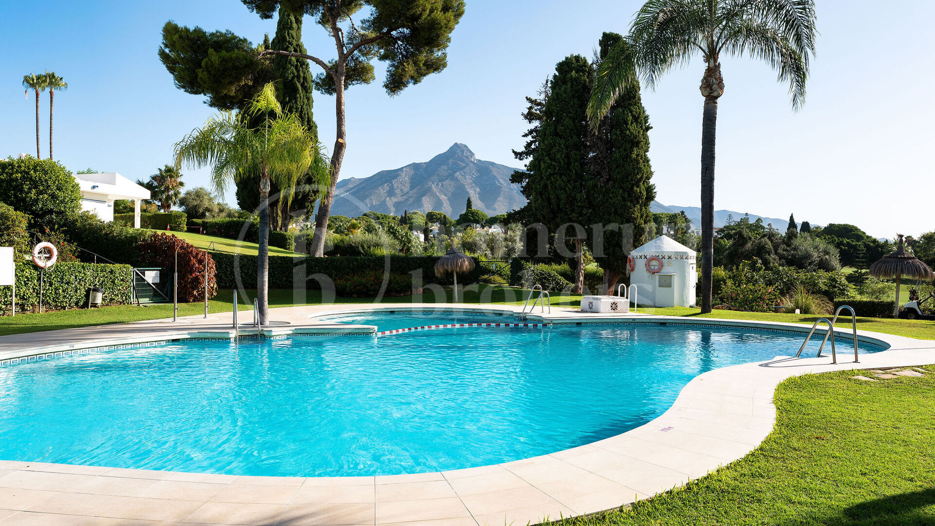 Casa Los Dragos – Luxury Fully Renovated Penthouse in Nueva Andalucia