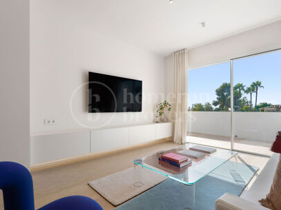 Casa Los Dragos – Luxury Fully Renovated Penthouse in Nueva Andalucia
