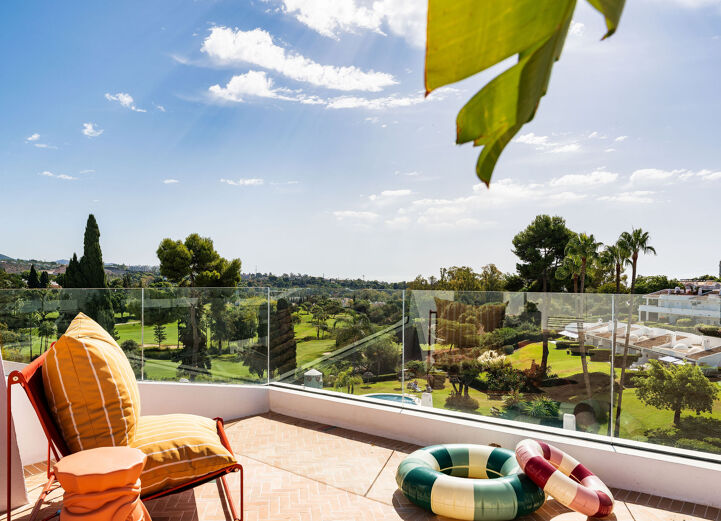 Luxury Apartment For Sale In Los Dragos