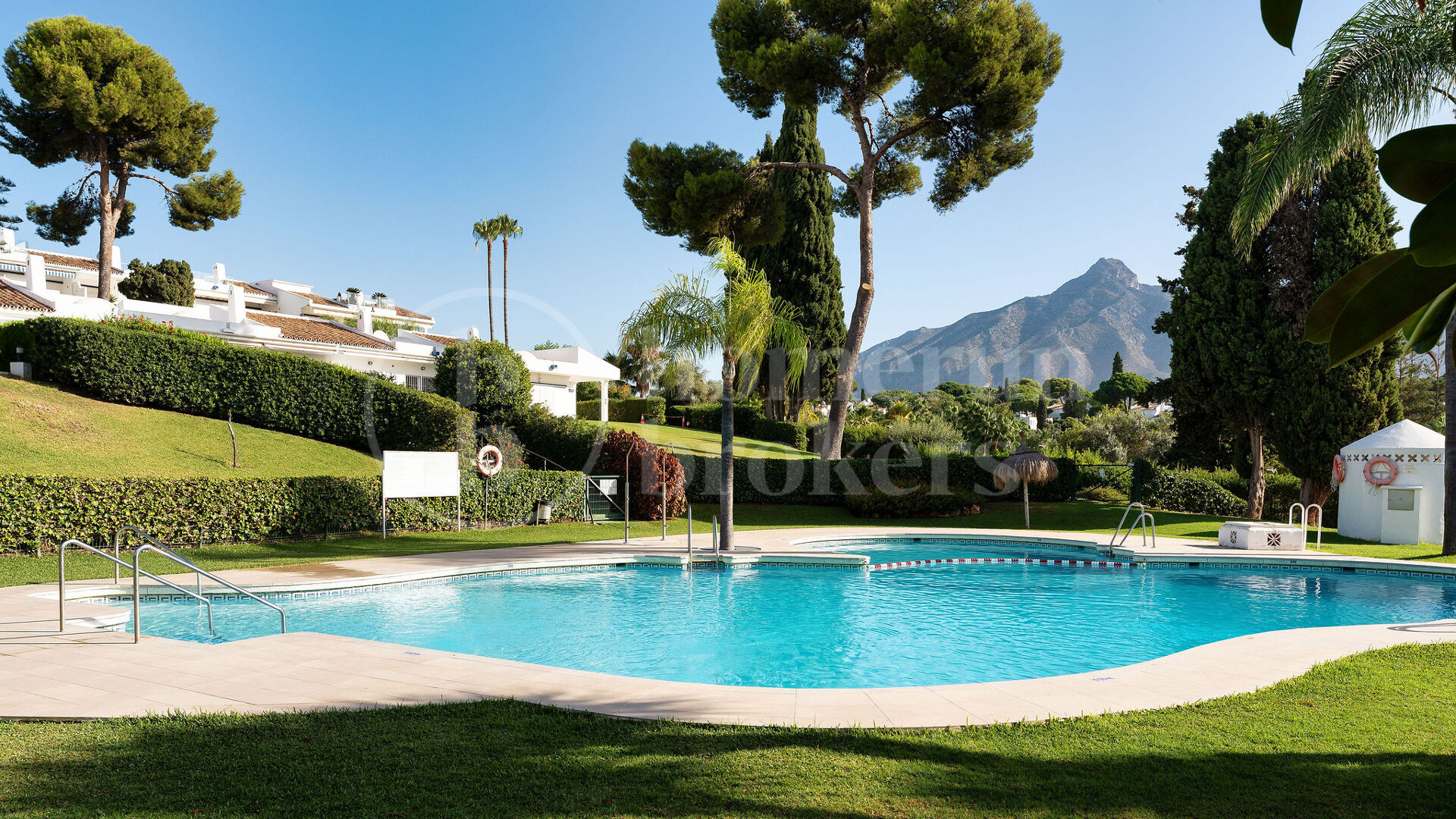 Casa Los Dragos – Luxury Fully Renovated Penthouse in Nueva Andalucia