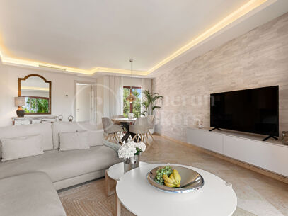 Penthouse Playa – Renoverad takvåning vid stranden i östra Marbella