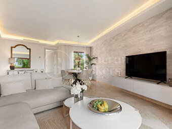 Penthouse Playa – Renovated Beachfront Penthouse in Marbella East