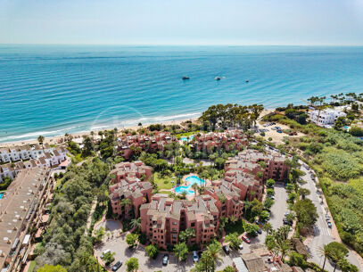 Penthouse Playa – Renoverad takvåning vid stranden i östra Marbella