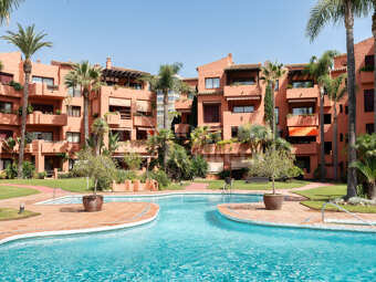 Penthouse Playa – Renovated Beachfront Penthouse in Marbella East