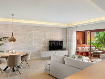 Penthouse Playa – Renovated Beachfront Penthouse in Marbella East