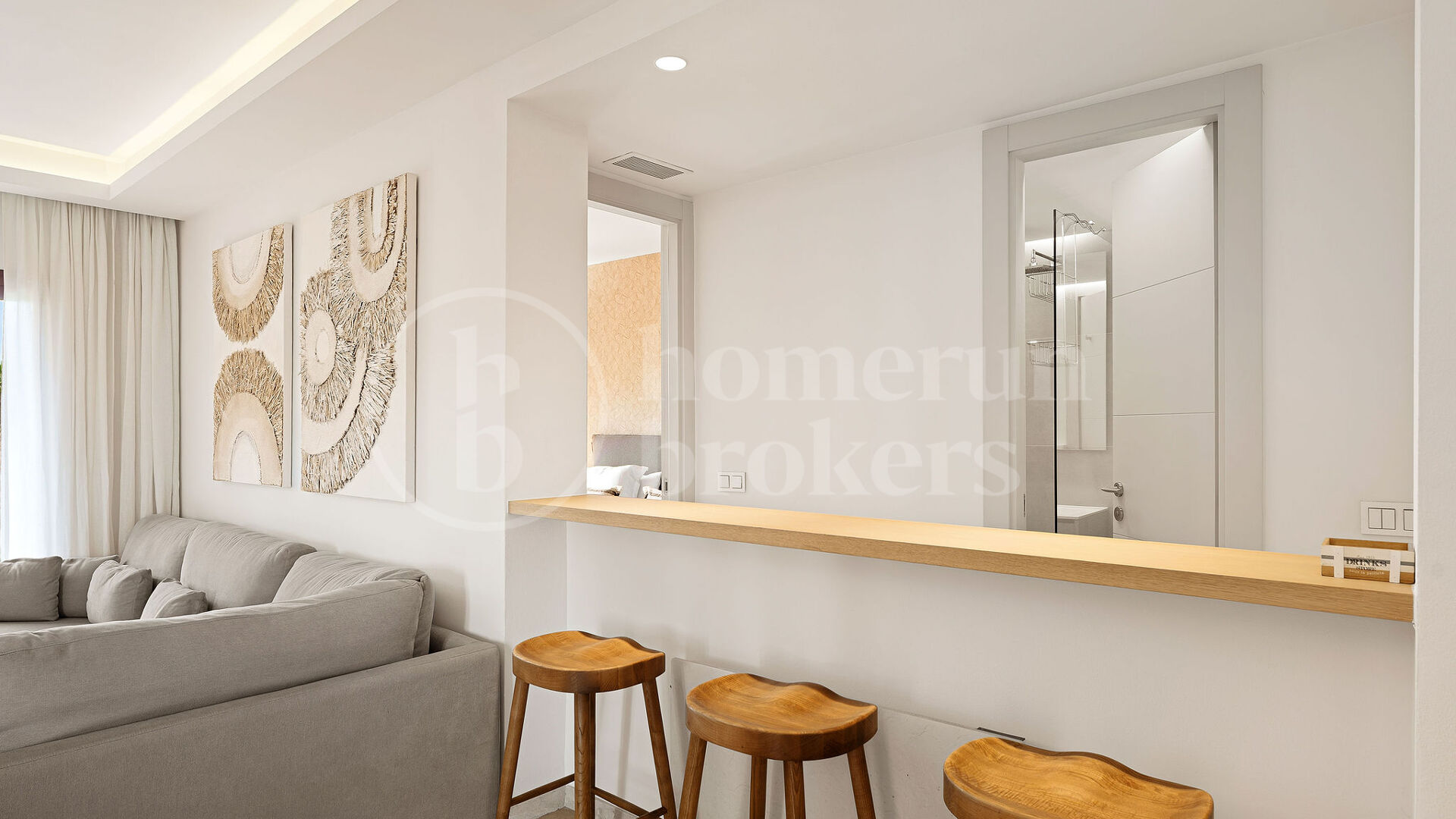 Penthouse Playa – Renoverad takvåning vid stranden i östra Marbella