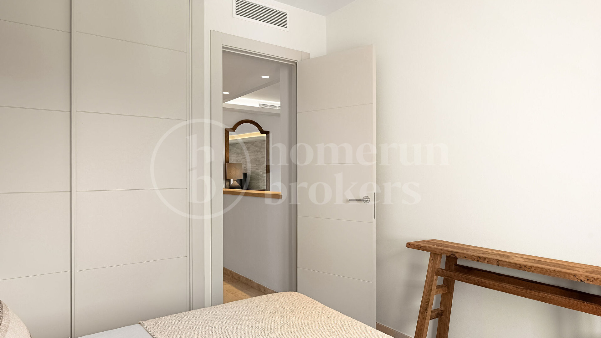 Penthouse Playa – Renovated Beachfront Penthouse in Marbella East