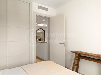 Penthouse Playa – Renovated Beachfront Penthouse in Marbella East