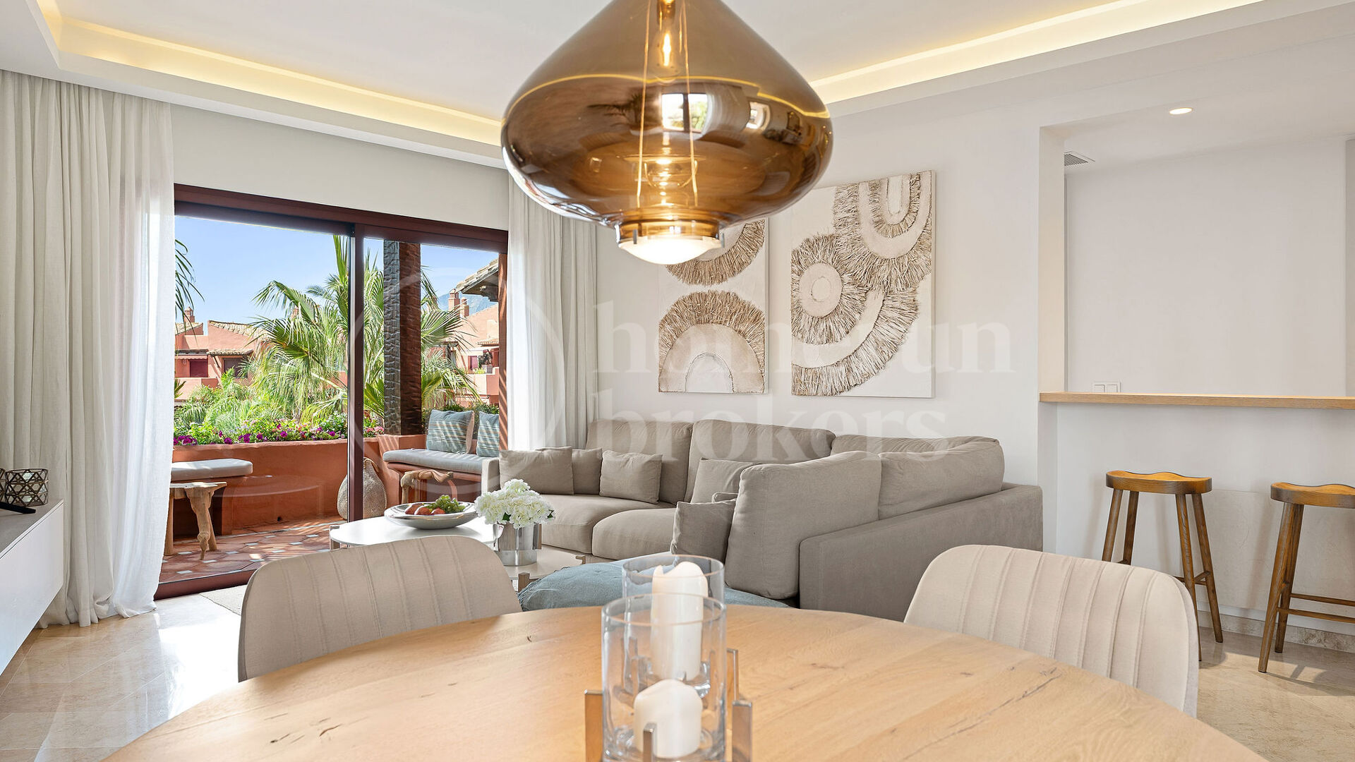 Penthouse Playa – Renoverad takvåning vid stranden i östra Marbella