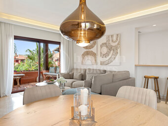 Penthouse Playa – Renovated Beachfront Penthouse in Marbella East
