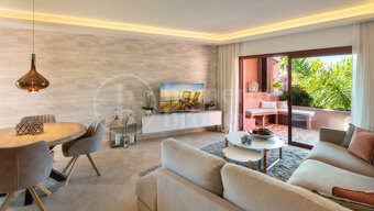 Penthouse Playa – Renovated Beachfront Penthouse in Marbella East