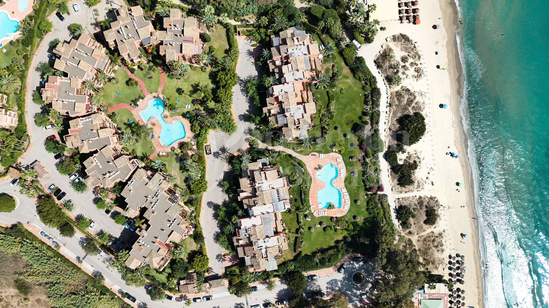 Penthouse Playa – Renoverad takvåning vid stranden i östra Marbella