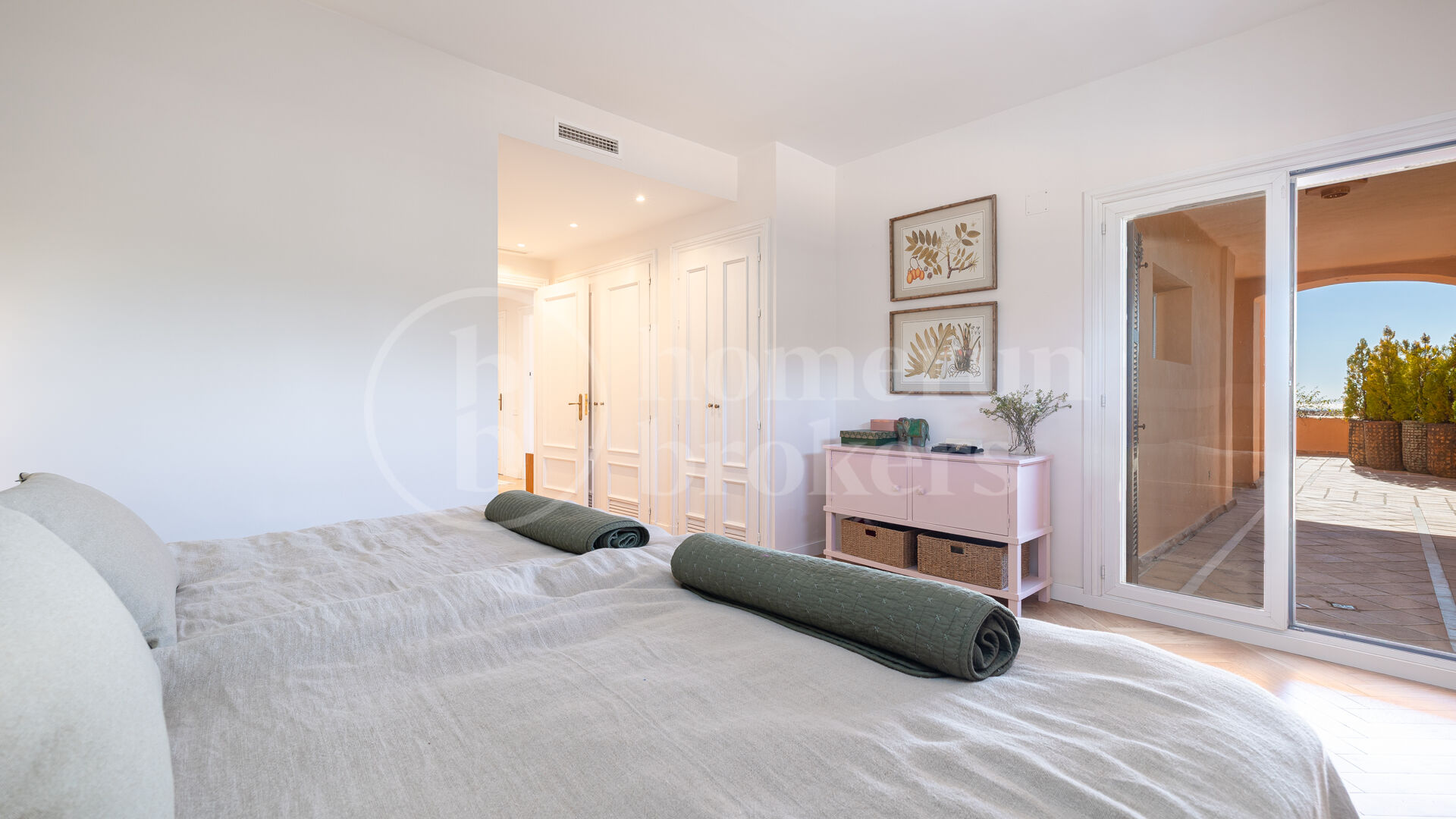 Apartment Les Belvederes - Renovated Elevated Ground Floor with Sea Views