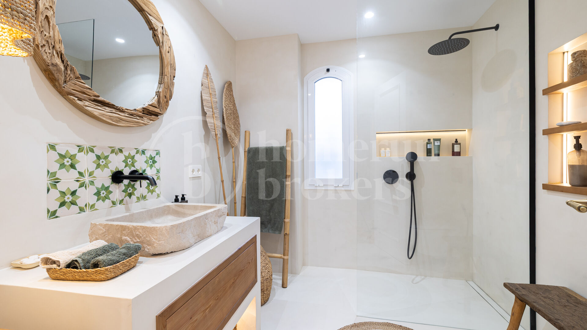 Apartment Les Belvederes - Renovated Elevated Ground Floor with Sea Views
