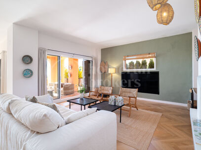 Apartment Les Belvederes - Renovated Elevated Ground Floor with Sea Views