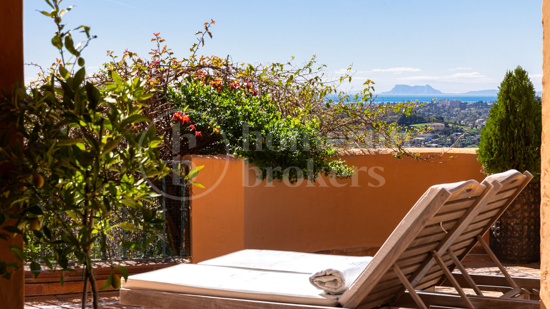 Apartment Les Belvederes - Renovated Elevated Ground Floor with Sea Views
