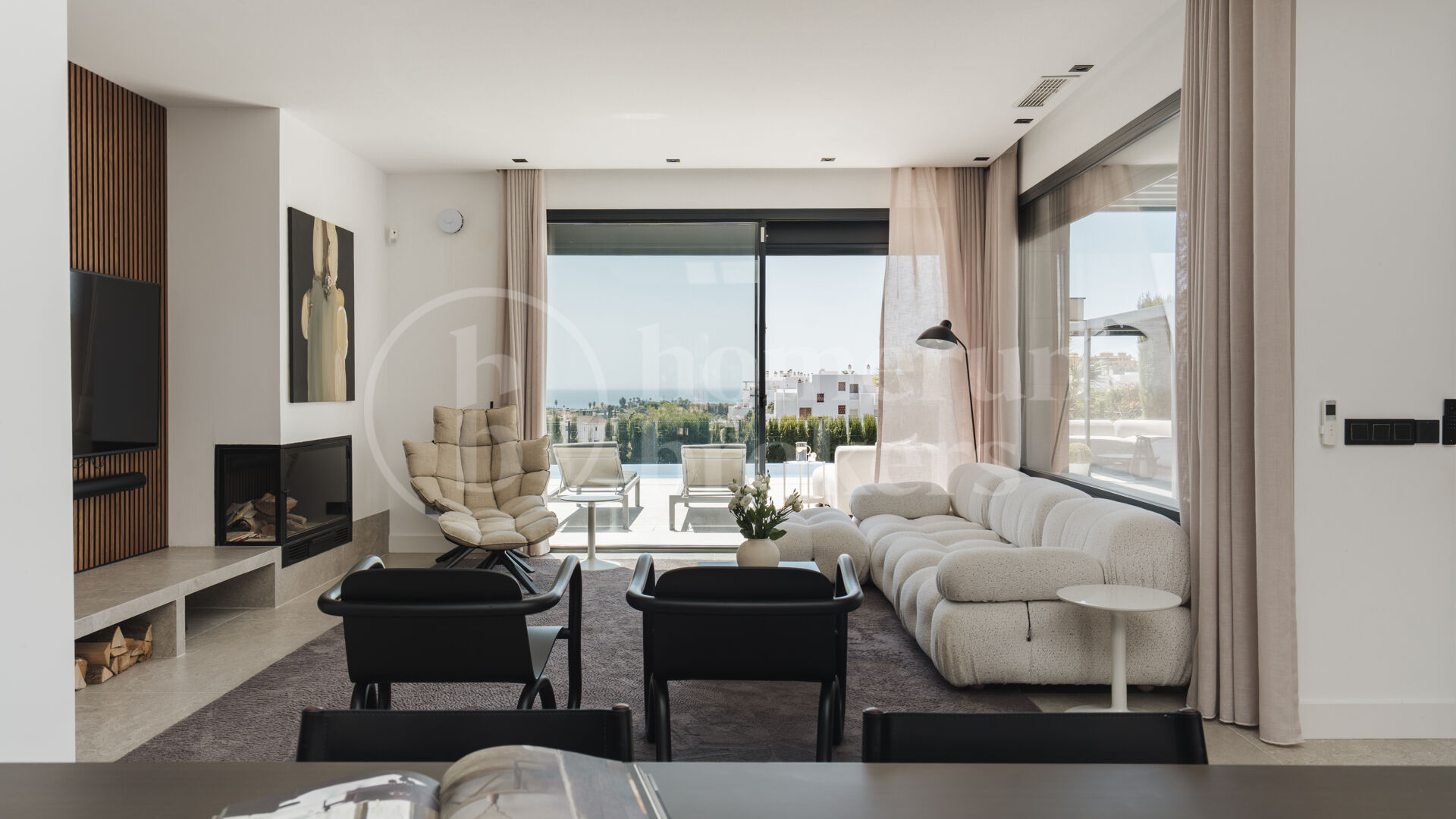 Villa Elva – Renovated Contemporary Villa for Sale in La Resina Golf
