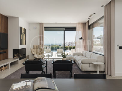 Villa Elva – Renovated Contemporary Villa for Sale in La Resina Golf