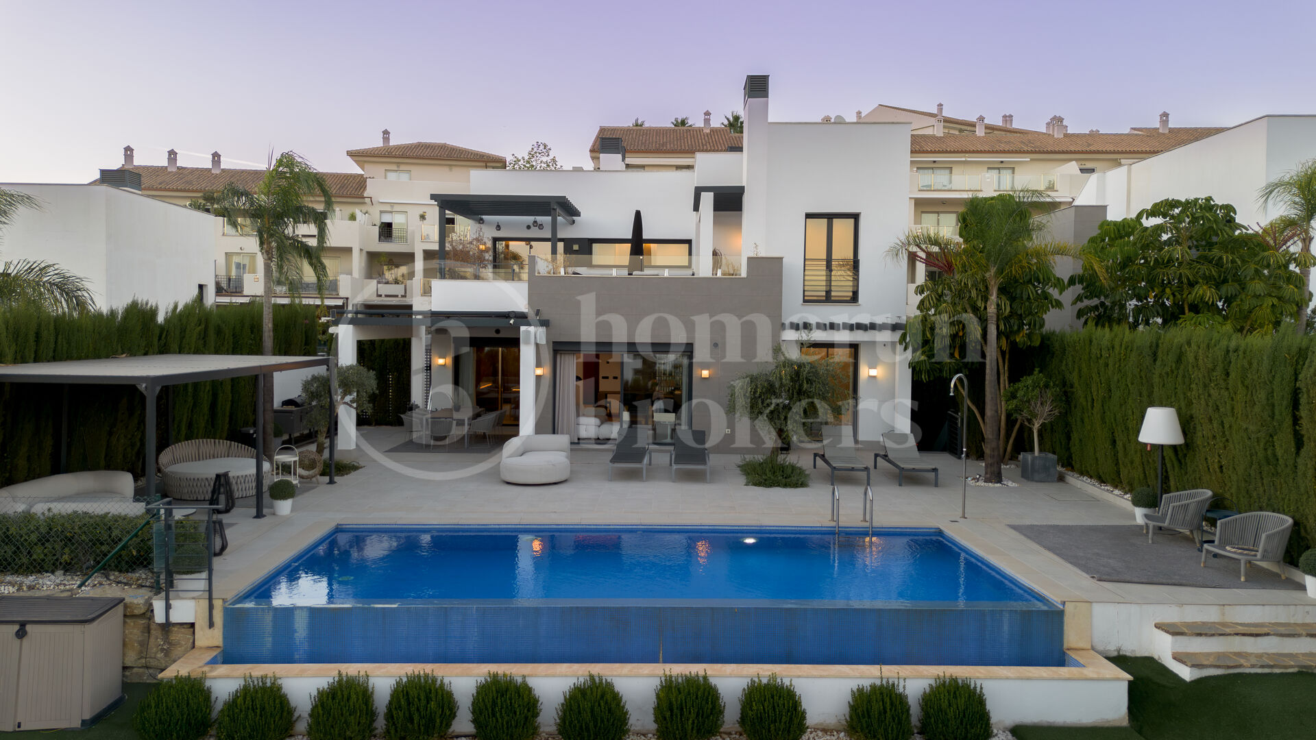 Villa Elva – Renovated Contemporary Villa for Sale in La Resina Golf