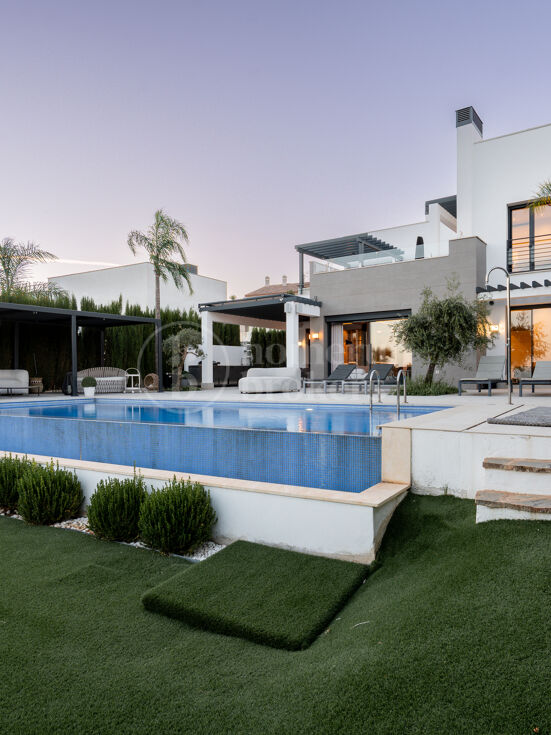 Villa Elva – Renovated Contemporary Villa for Sale in La Resina Golf