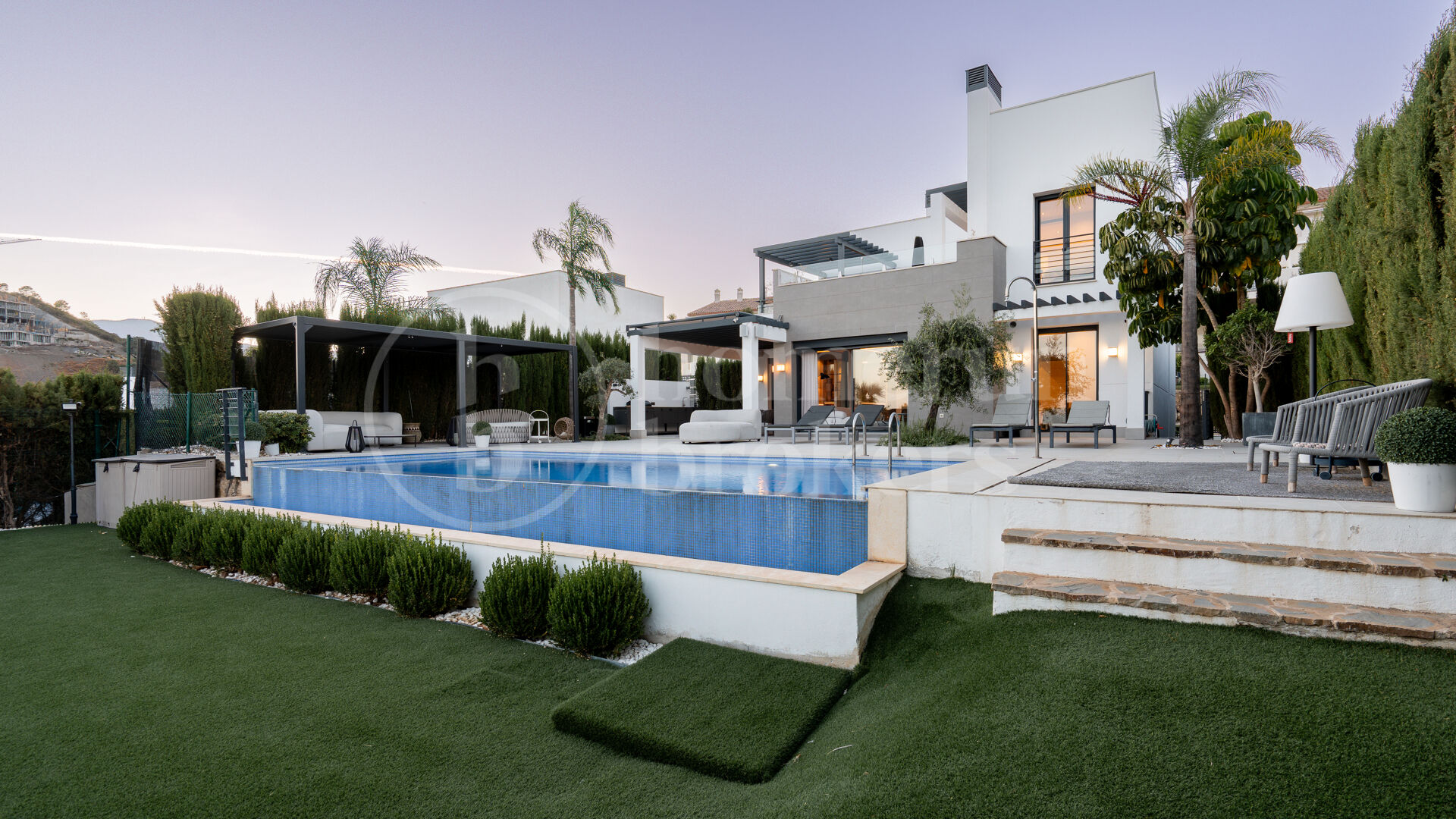 Villa Elva – Renovated Contemporary Villa for Sale in La Resina Golf