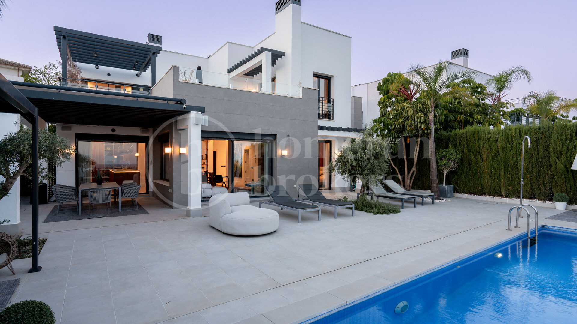 Villa Elva – Renovated Contemporary Villa for Sale in La Resina Golf