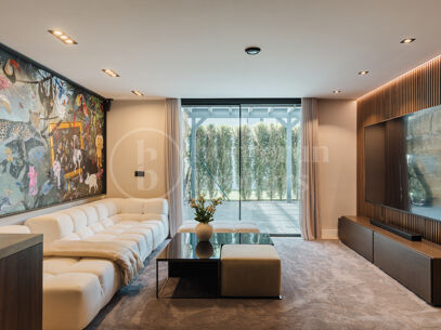 Villa Elva – Renovated Contemporary Villa for Sale in La Resina Golf