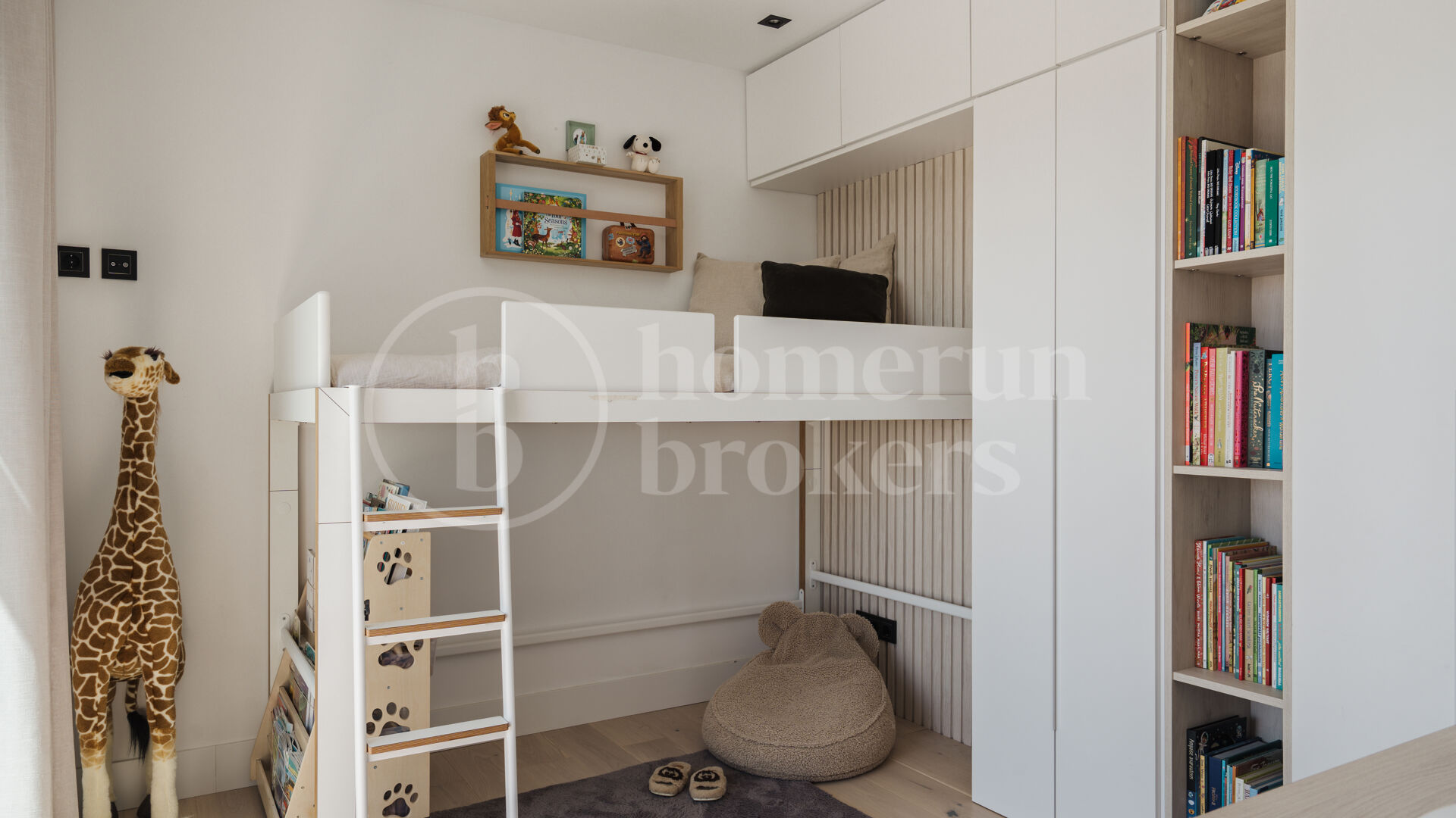 Villa Elva – Renovated Contemporary Villa for Sale in La Resina Golf
