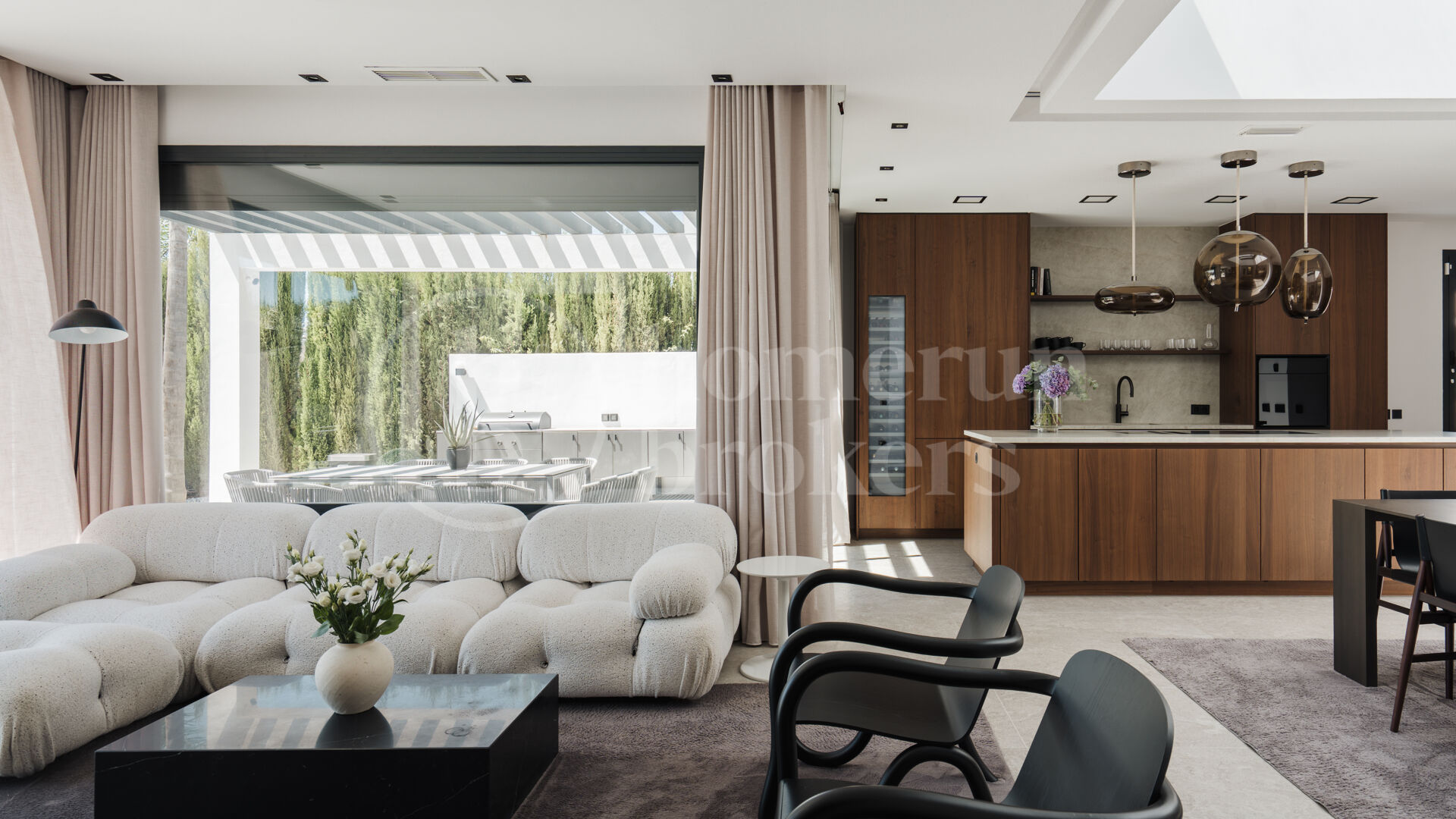 Villa Elva – Renovated Contemporary Villa for Sale in La Resina Golf