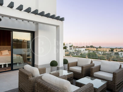 Villa Elva – Renovated Contemporary Villa for Sale in La Resina Golf