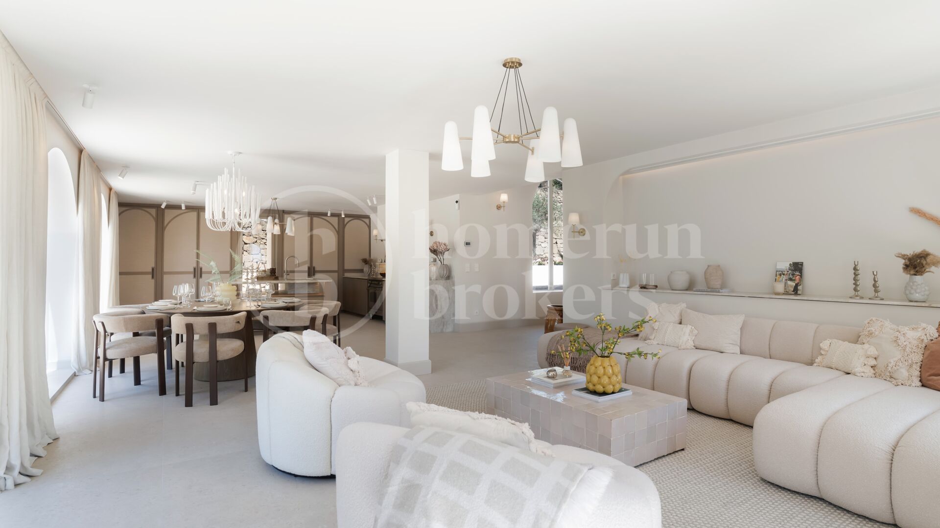 Villa Blanc – Totally Renovated Mediterranean Villa for Sale in Nueva Andalucía