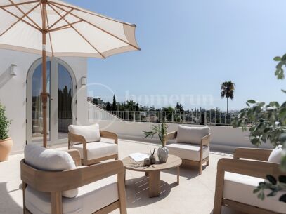 Villa Blanc – Totally Renovated Mediterranean Villa for Sale in Nueva Andalucía