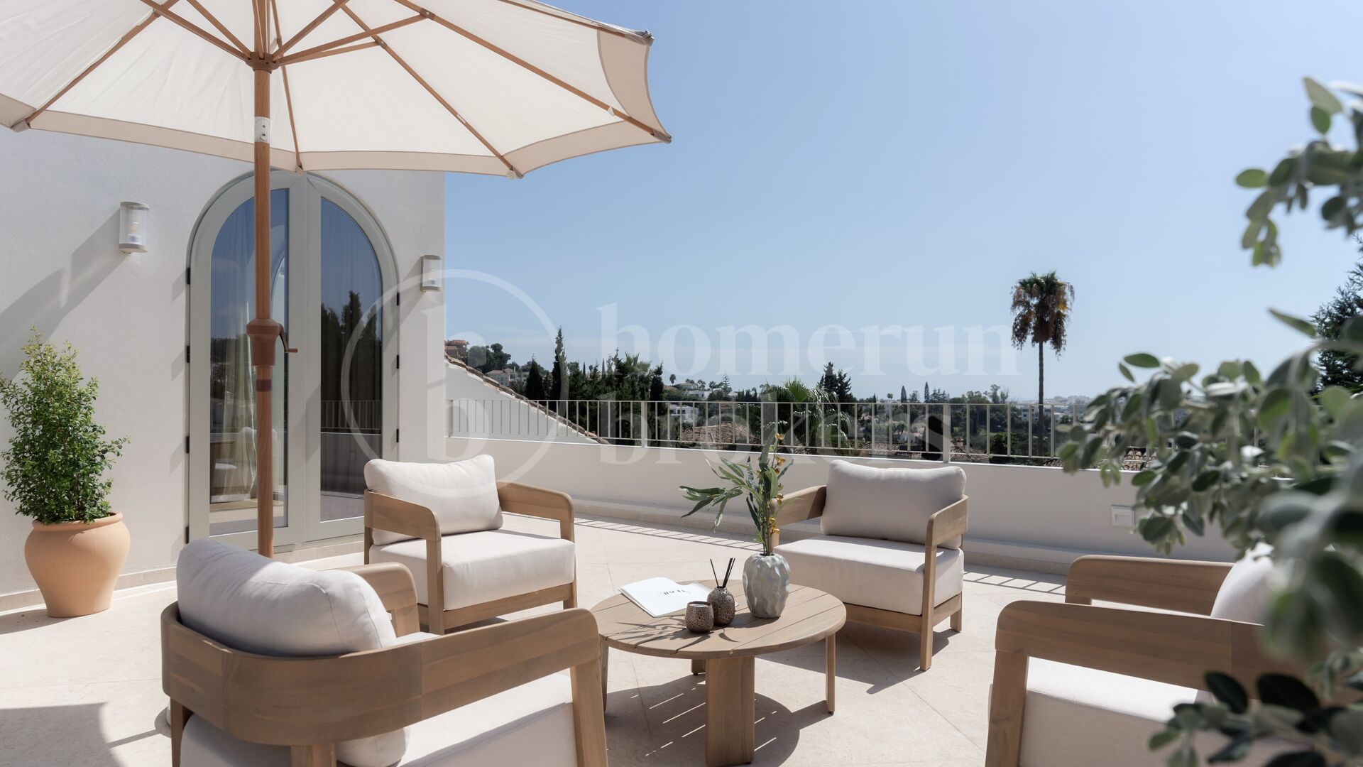 Villa Blanc – Totally Renovated Mediterranean Villa for Sale in Nueva Andalucía