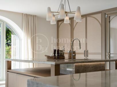 Villa Blanc – Totally Renovated Mediterranean Villa for Sale in Nueva Andalucía