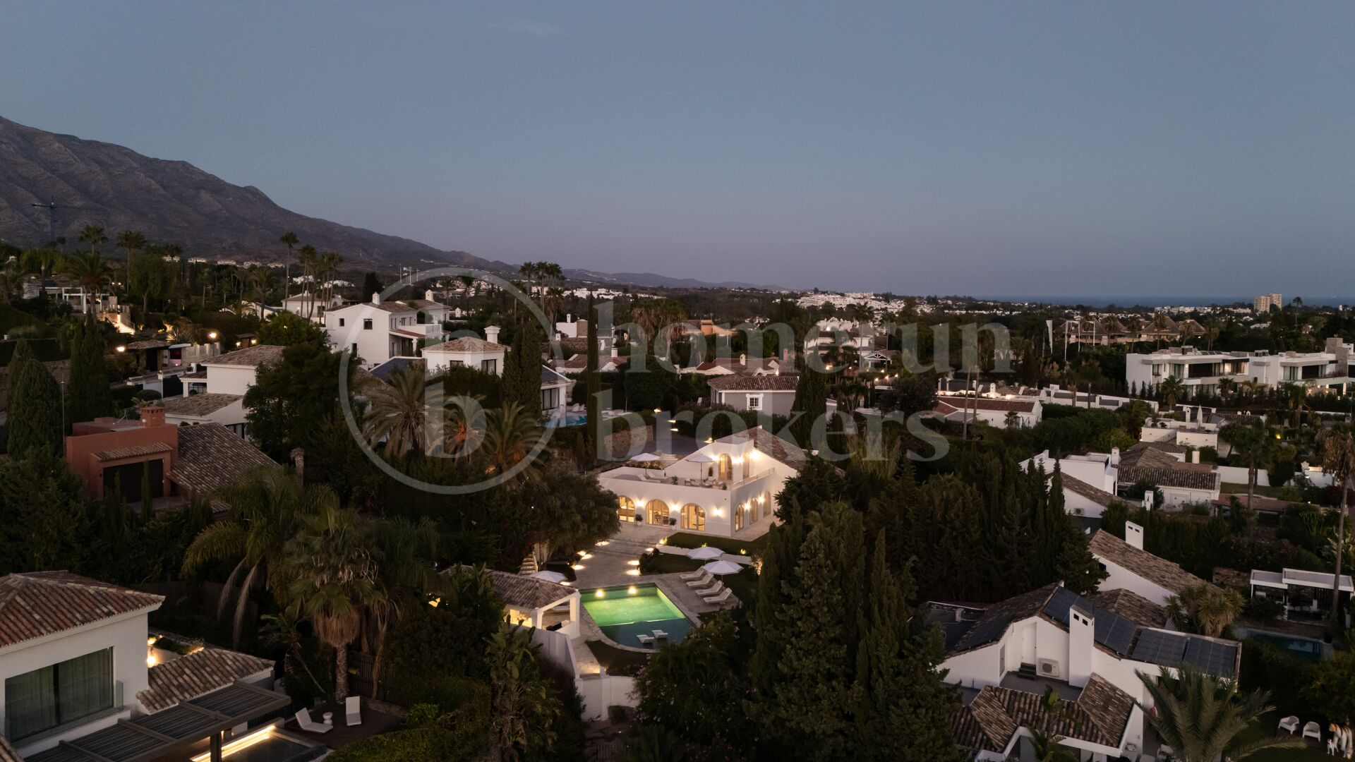 Villa Blanc – Totally Renovated Mediterranean Villa for Sale in Nueva Andalucía
