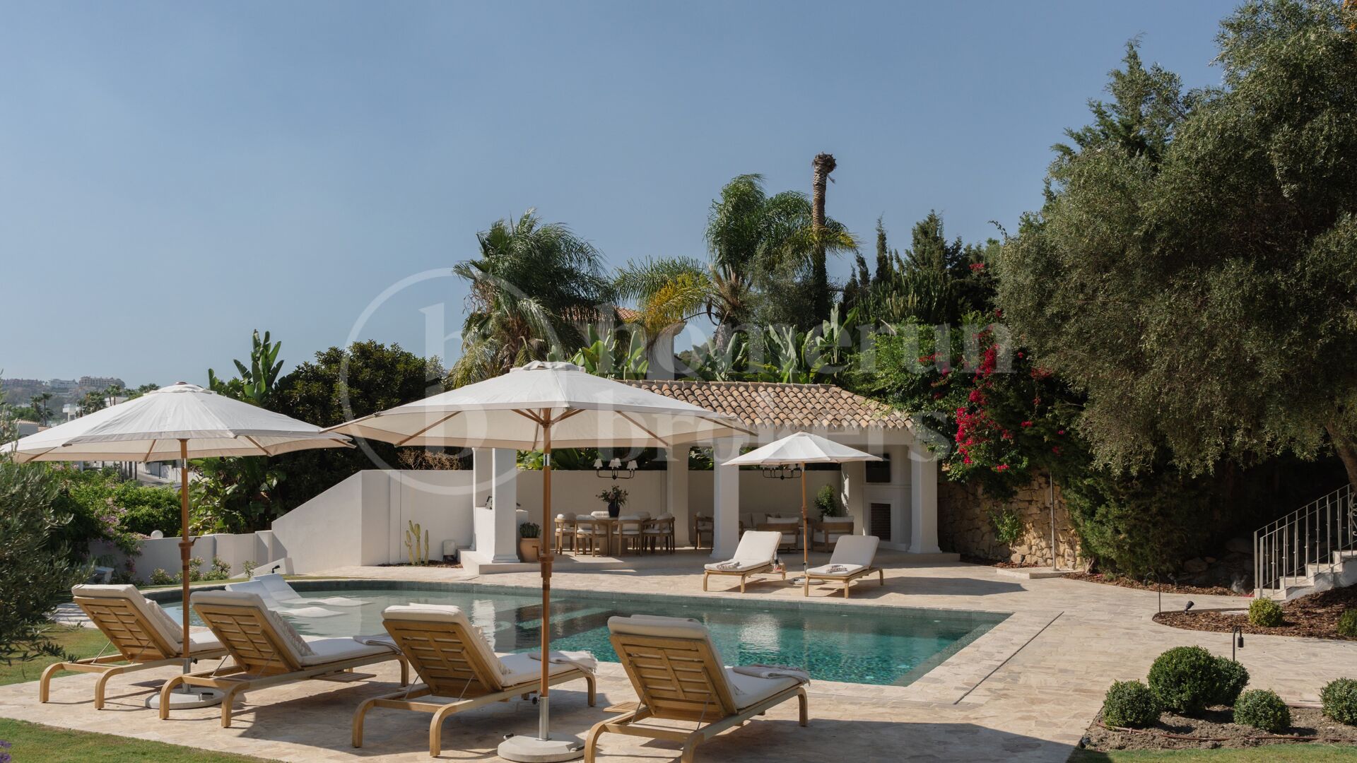 Villa Blanc – Totally Renovated Mediterranean Villa for Sale in Nueva Andalucía