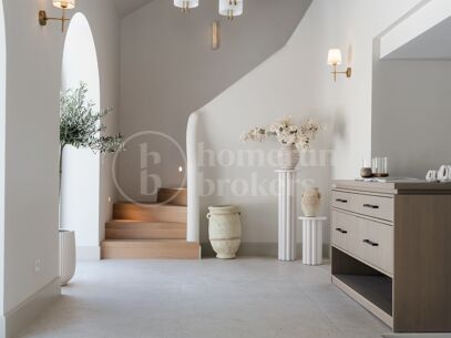 Villa Blanc – Totally Renovated Mediterranean Villa for Sale in Nueva Andalucía