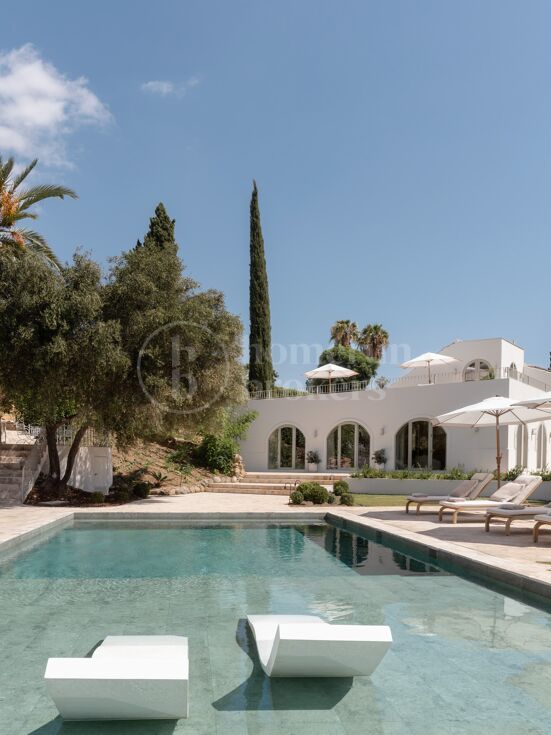 Villa Blanc – Totally Renovated Mediterranean Villa for Sale in Nueva Andalucía