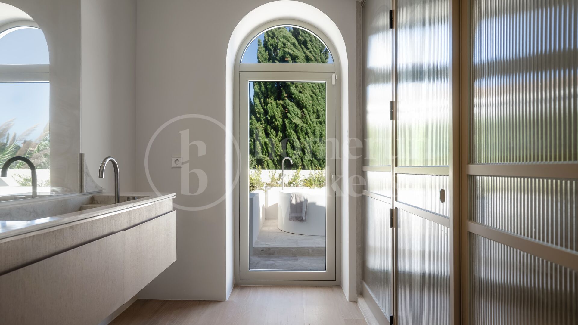 Villa Blanc – Totally Renovated Mediterranean Villa for Sale in Nueva Andalucía