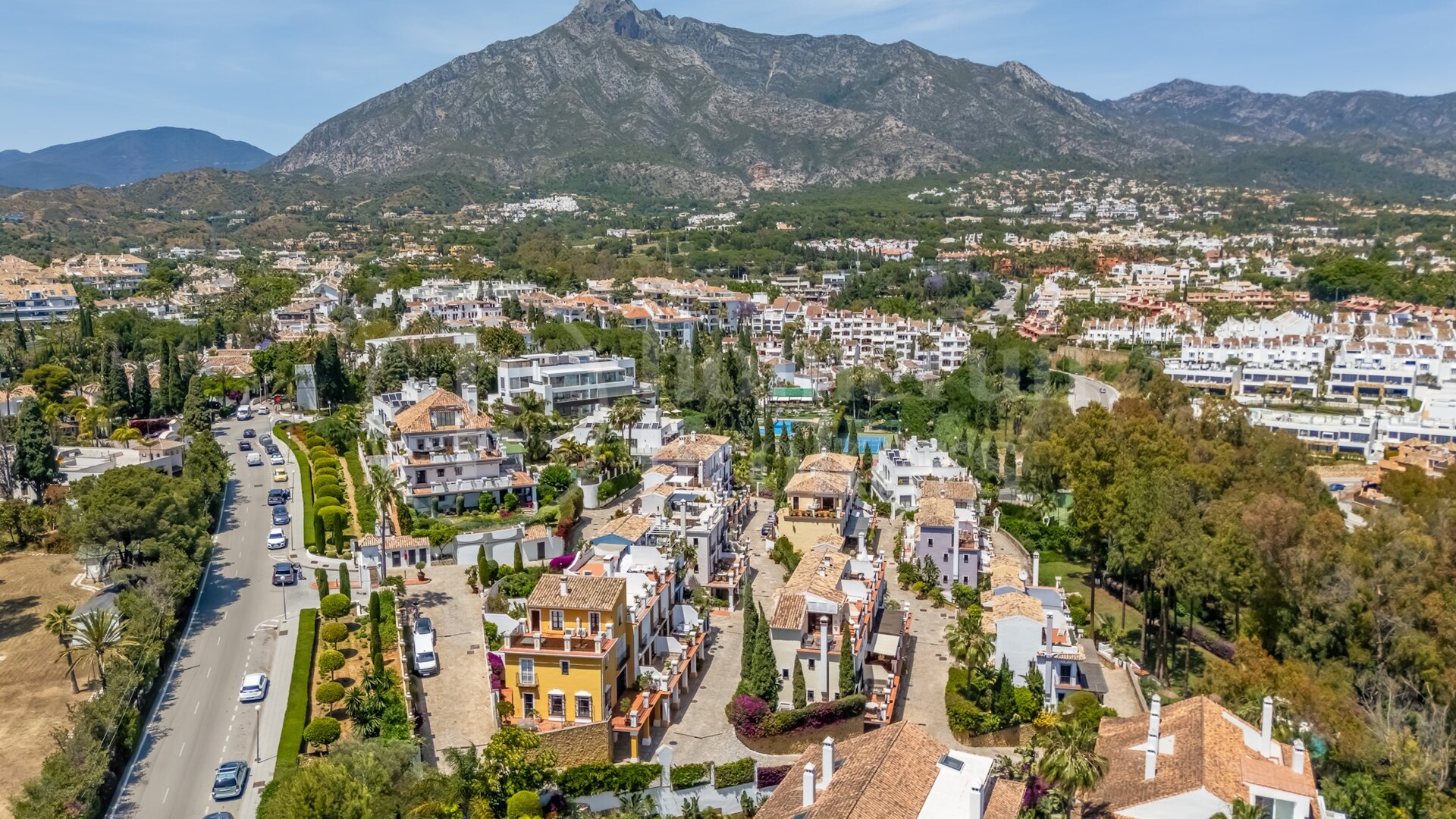 Casa Solana de Nagüeles - With sea and mountain views in Marbella Golden Mile
