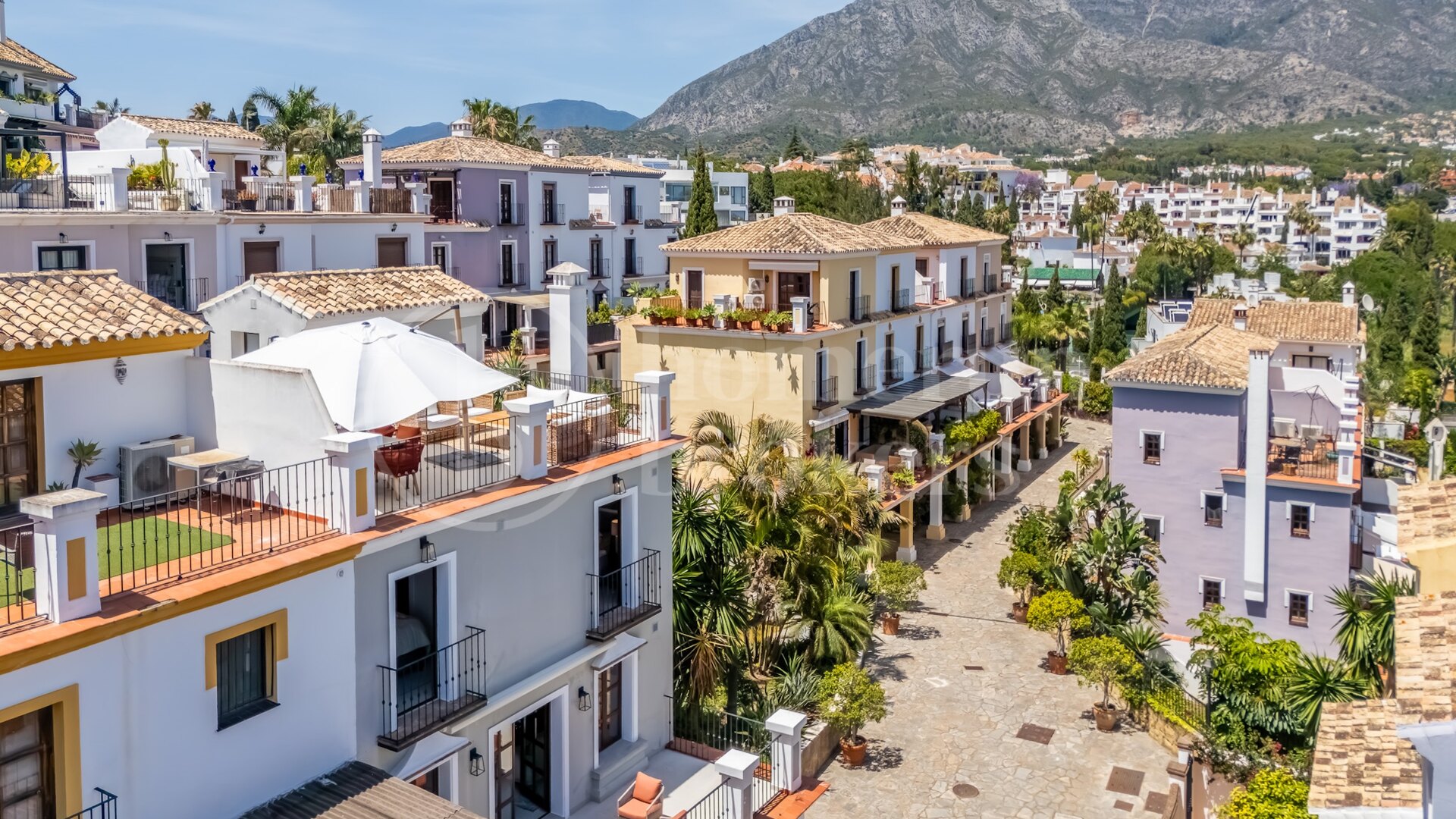 Casa Solana de Nagüeles - With sea and mountain views in Marbella Golden Mile