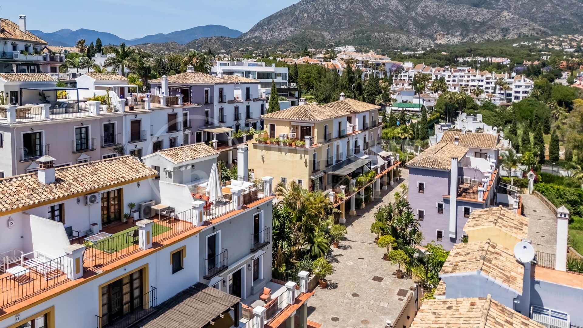 Casa Solana de Nagüeles - With sea and mountain views in Marbella Golden Mile