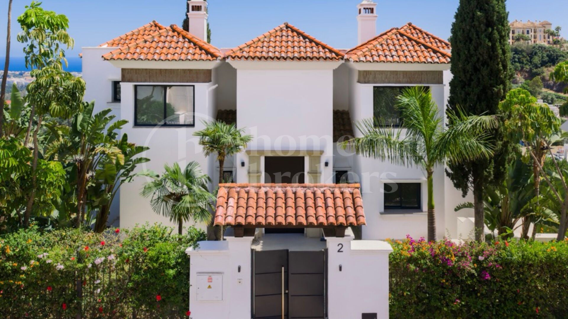 Villa Valmaris - Modern Andalusian Villa with Panoramic Golf and Sea Views