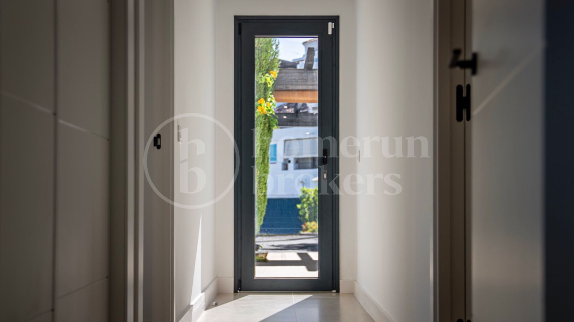 Villa Valmaris - Modern Andalusian Villa with Panoramic Golf and Sea Views