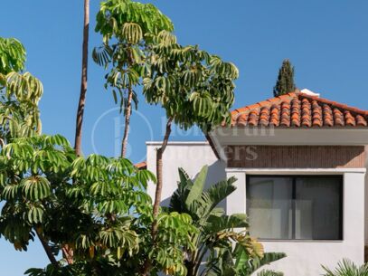 Villa Valmaris - Modern Andalusian Villa with Panoramic Golf and Sea Views