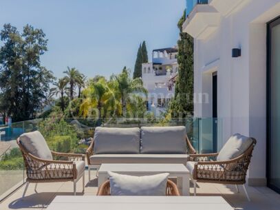 Villa Valmaris - Modern Andalusian Villa with Panoramic Golf and Sea Views